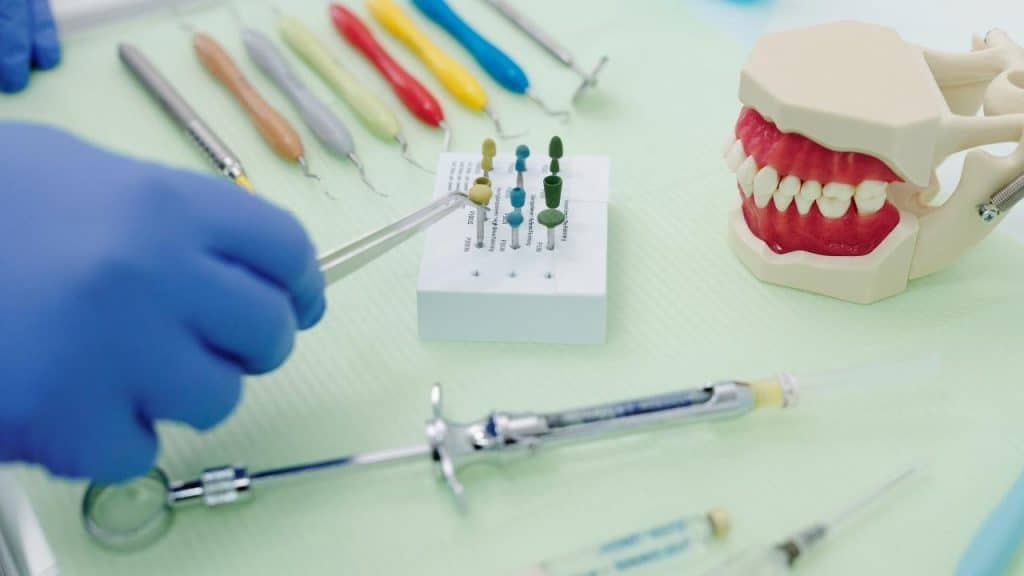 ציפוי שיניים איימקס