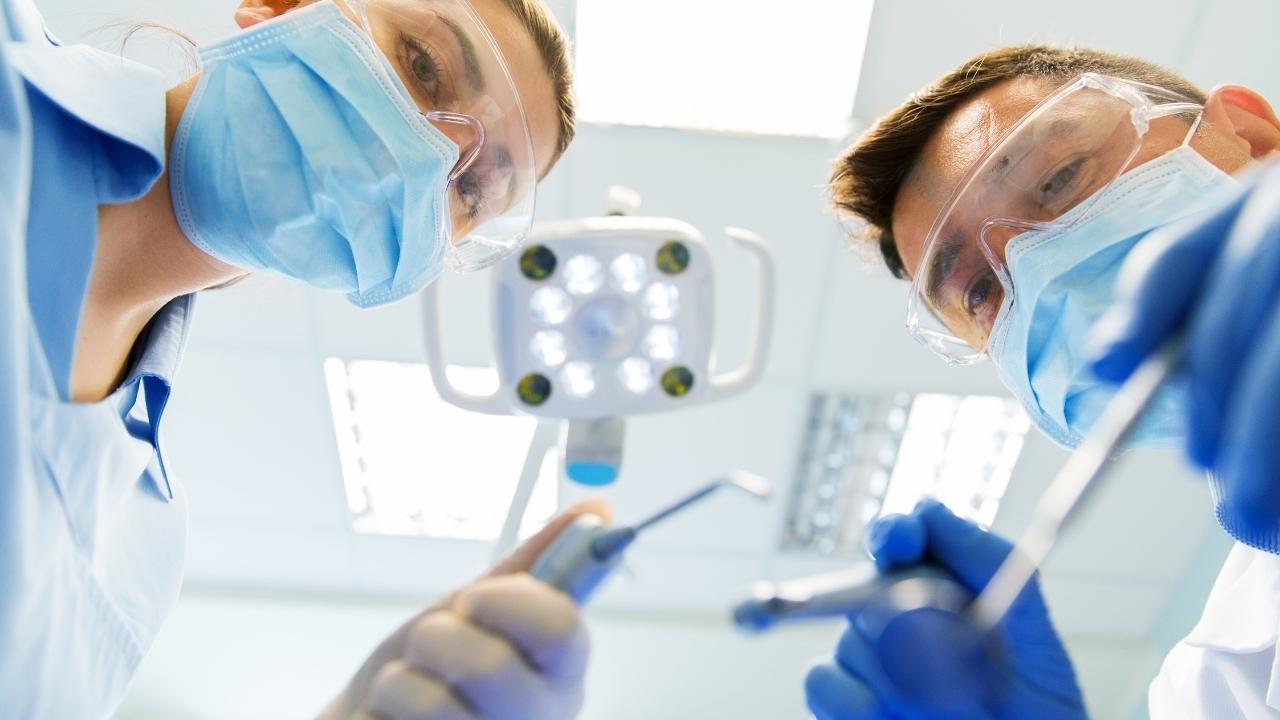 מידע שחשוב לדעת על השתלת שיניים